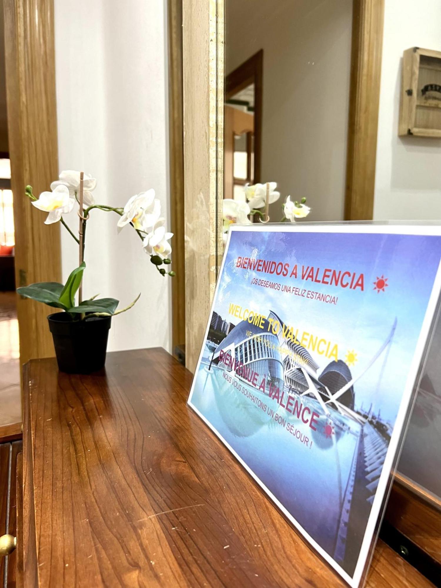 Moderno Y Acogedor Apartamento Para 6 Personas บาเลนเซีย ภายนอก รูปภาพ