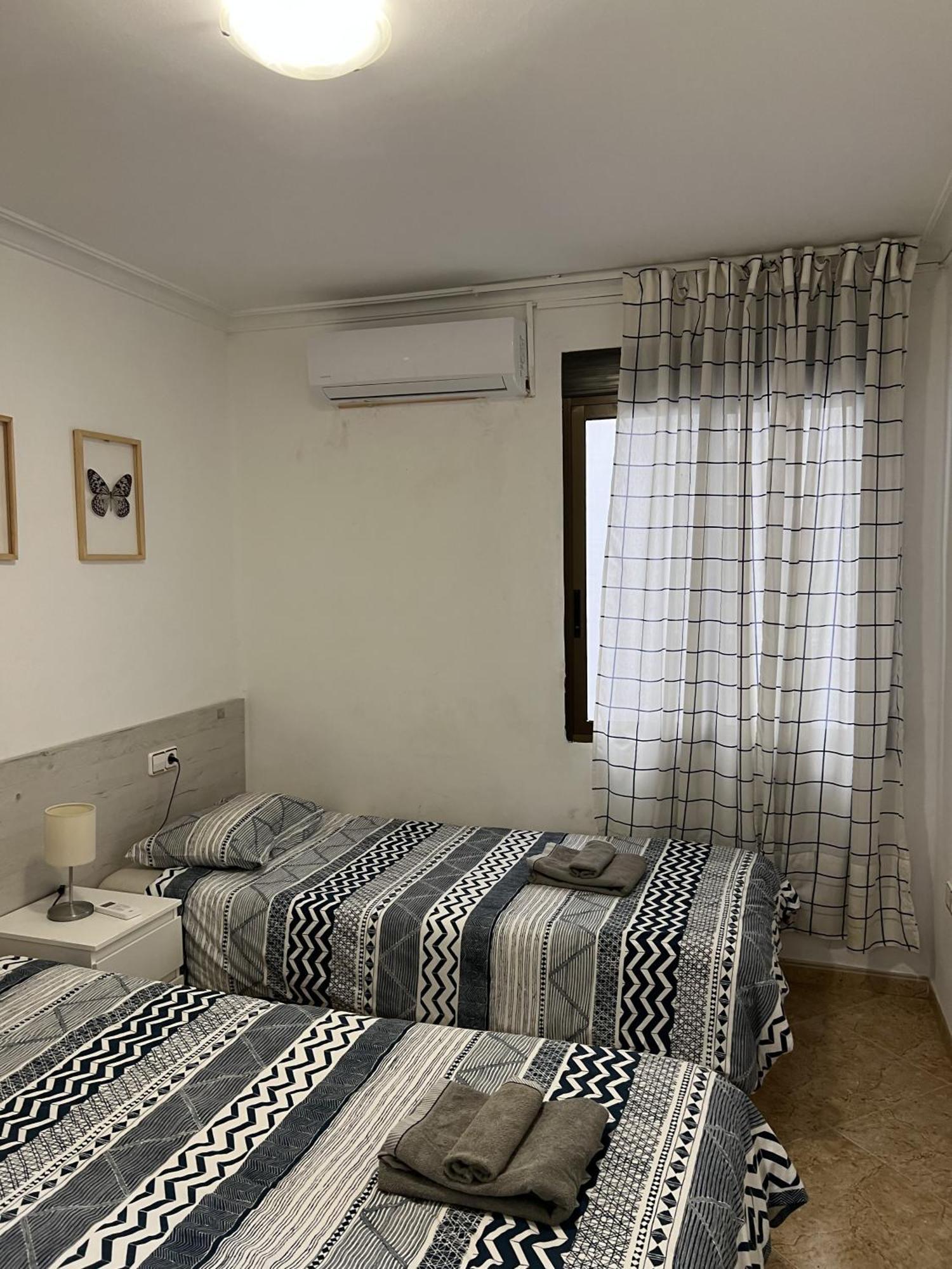 Moderno Y Acogedor Apartamento Para 6 Personas บาเลนเซีย ภายนอก รูปภาพ